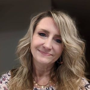 Meet your Posher, Lorri